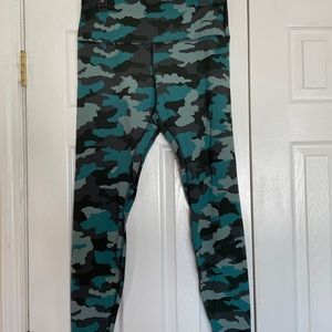 NWOT LULULEMON LEGGINGS SIZE 14